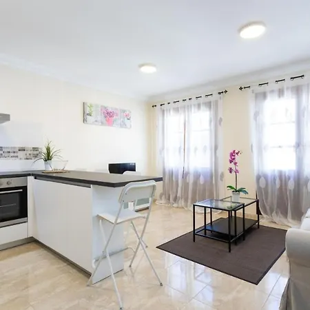 Rolycar 104 * Icod De Los Vinos