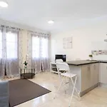 Apartment Rolycar 104